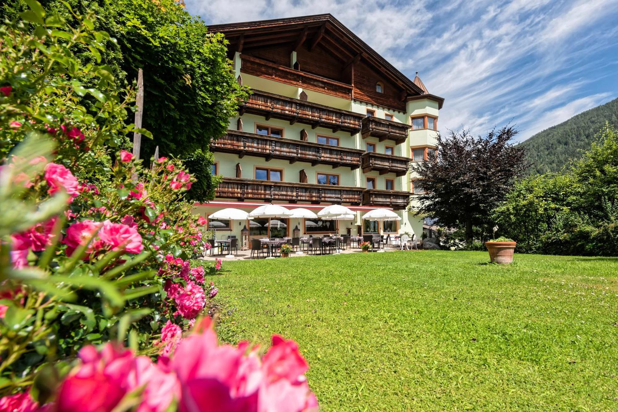 Das Posthaus Stubai&Smart Hotel Fulpmes Exteriör bild