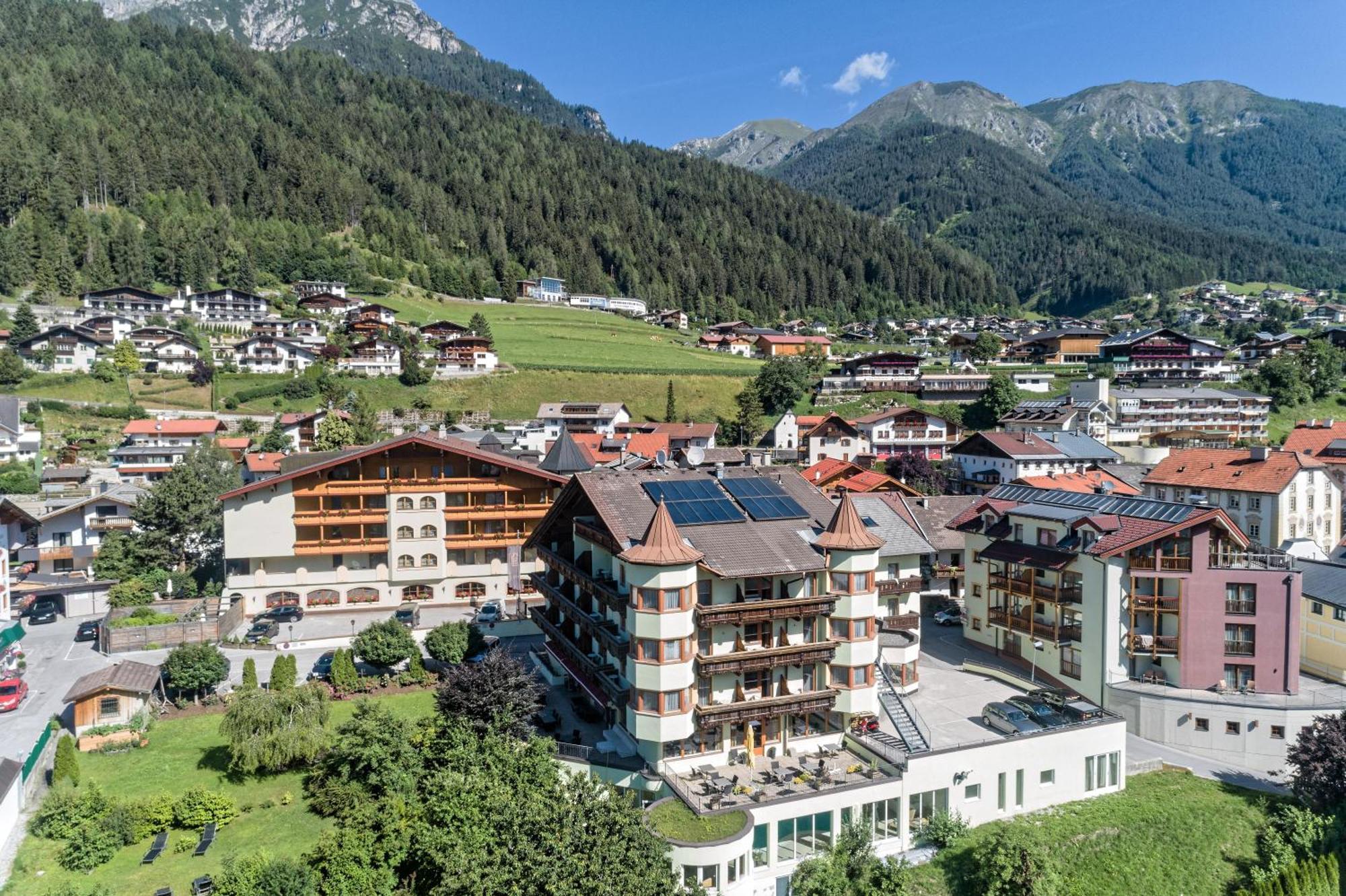 Das Posthaus Stubai&Smart Hotel Fulpmes Exteriör bild